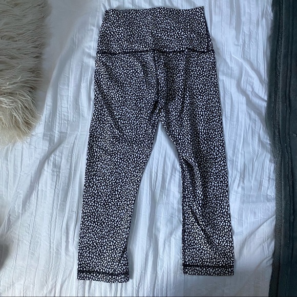 Lululemon leggings - Picture 2 of 4